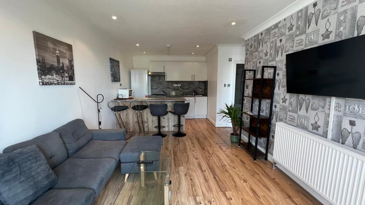 Comfy 2 Bedroom Apartments - Finchley Road, Londýn Exteriér fotografie